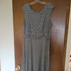 Sleeveless Patterned Dress Barn Dress - size XL